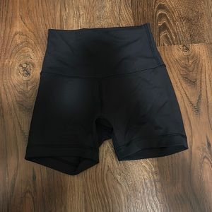 Lululemon black biker shorts